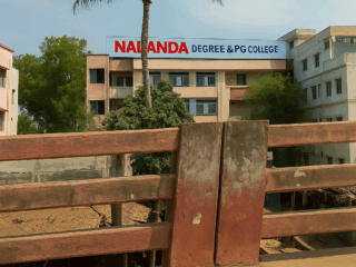 Urban-View-with-Nalanda-College-and-Palm